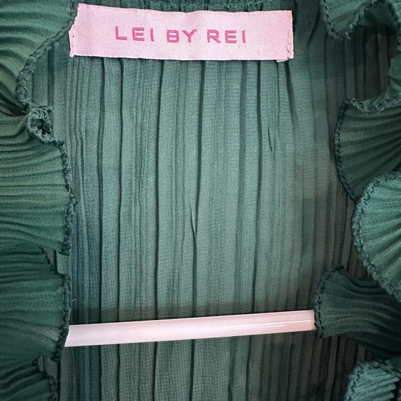 Green Ruffled Blouse - Picture 4 of 5